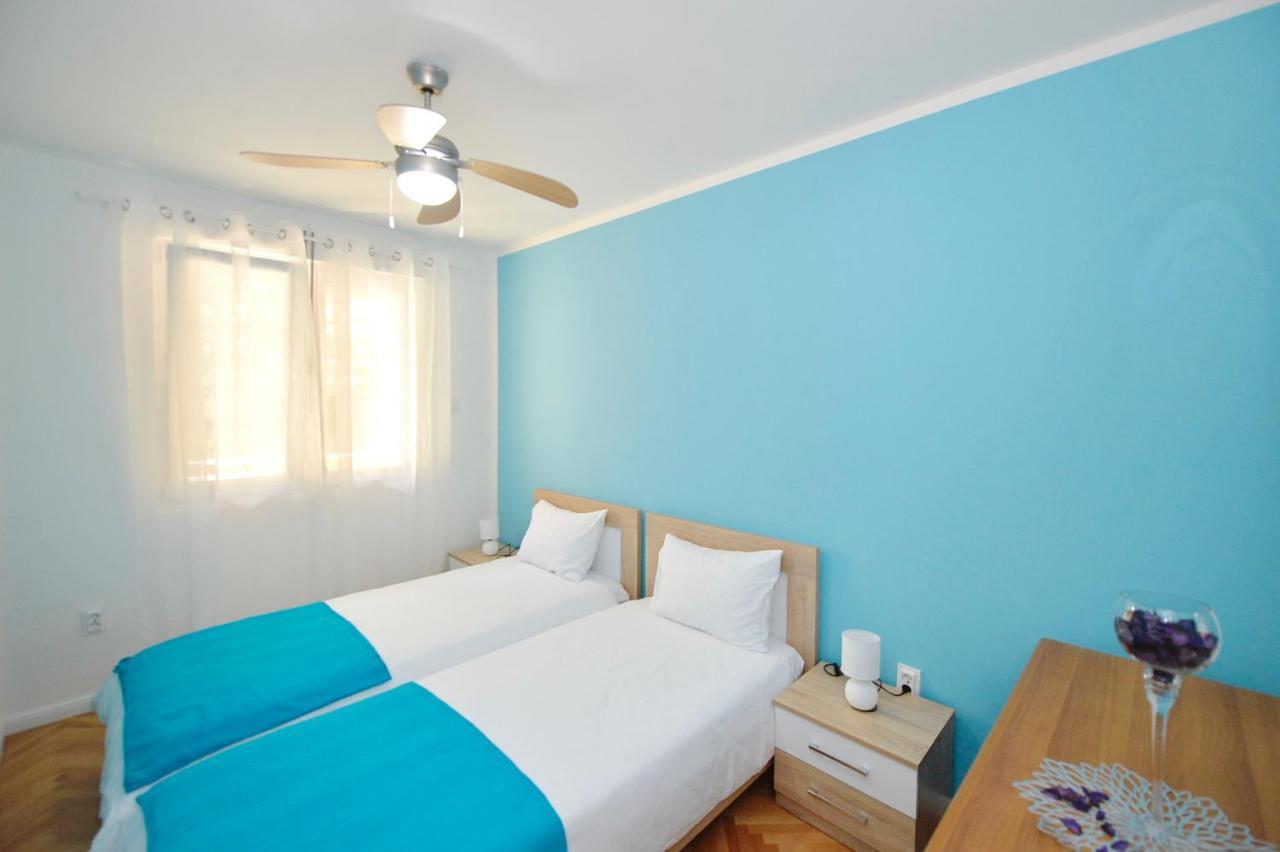 Unico Apartman Kotor Luaran gambar