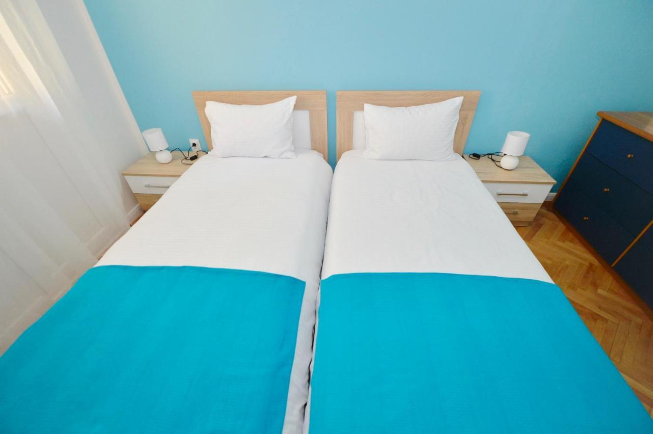 Unico Apartman Kotor Luaran gambar