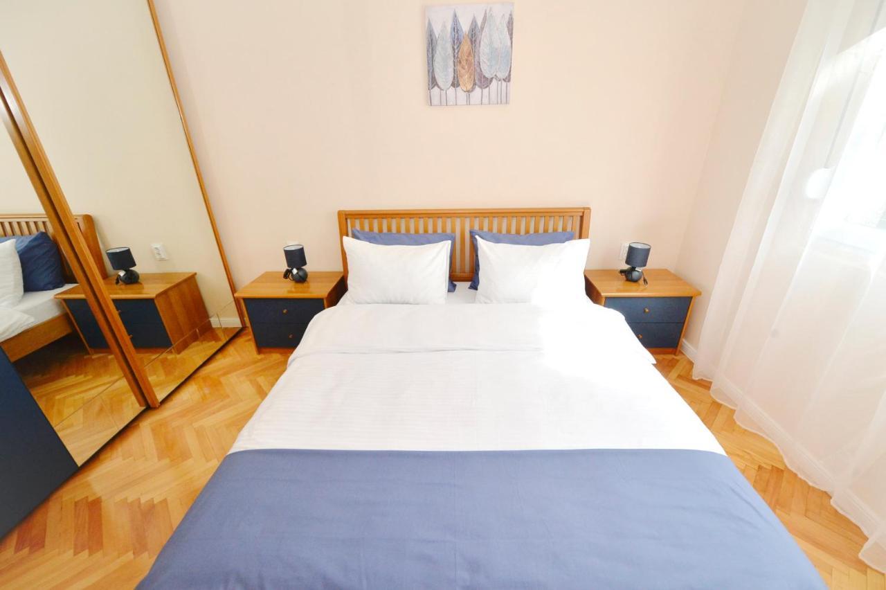 Unico Apartman Kotor Luaran gambar